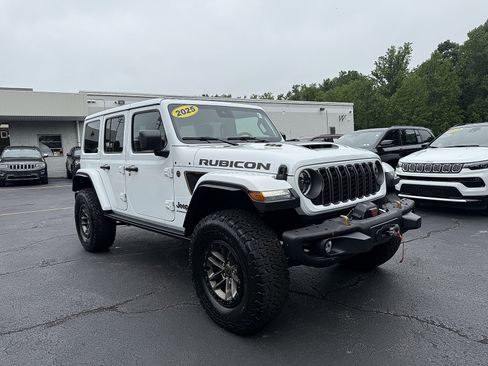 Used 2025 Jeep Wrangler Unlimited Rubicon 392 AWD/4WD image 31