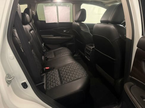 Used 2024 Nissan Murano Platinum w/ Cargo Package image 26