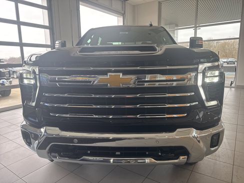 New 2026 Chevrolet Silverado 3500 LTZ w/ LTZ Convenience Package image 2