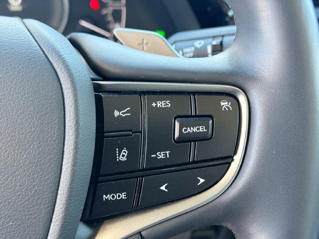 Certified 2025 Lexus ES 300h w/ Premium Package FWD image 27