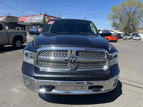 Used 2017 RAM 1500 Laramie w/ Convenience Group AWD/4WD image 2