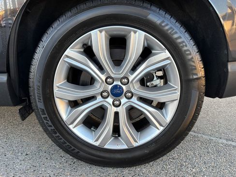 Used 2022 Ford Edge Titanium w/ Equipment Group 301A image 33