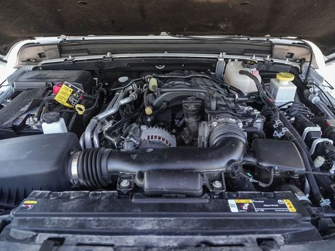 Used 2023 Jeep Gladiator Sport AWD/4WD image 24