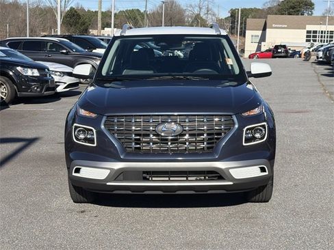 Certified 2025 Hyundai Venue Limited image 2