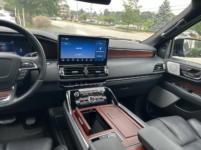 Used 2022 Lincoln Navigator Reserve AWD/4WD image 19