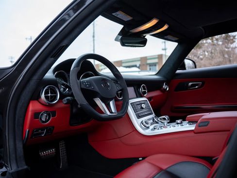 Used 2012 Mercedes-Benz SLS AMG Coupe image 19