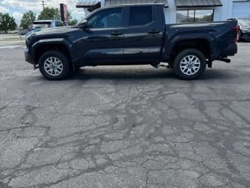 Used 2024 Toyota Tacoma SR AWD/4WD image 2