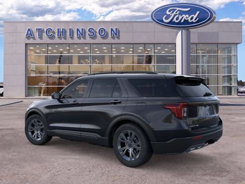 Used 2026 Ford Explorer Active w/ Active Comfort Package AWD/4WD image 4
