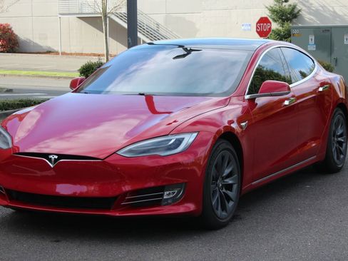 Used 2020 Tesla Model S Long Range Plus AWD/4WD image 1
