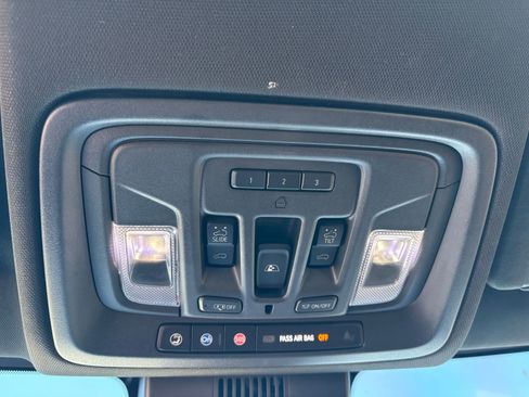 Used 2022 GMC Sierra 1500 AT4 w/ AT4 Premium Package image 26