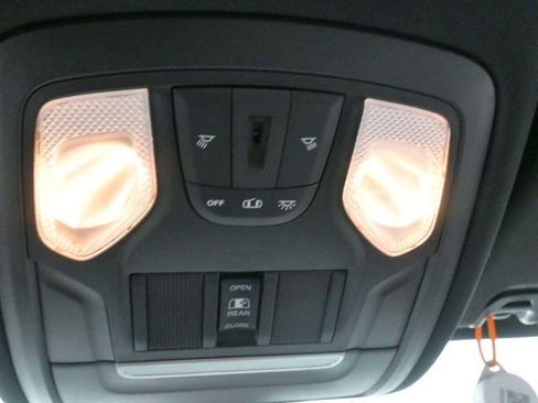 Used 2021 RAM 1500 Big Horn image 16