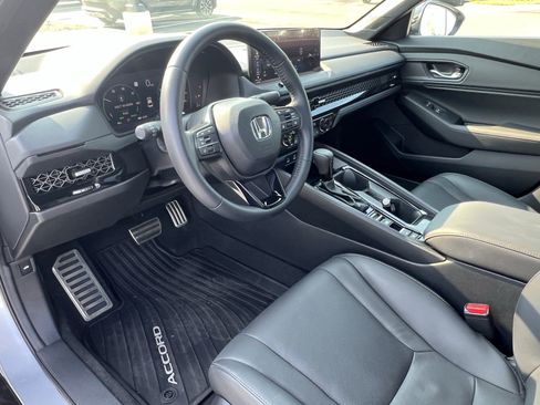 Used 2025 Honda Accord Sport image 17