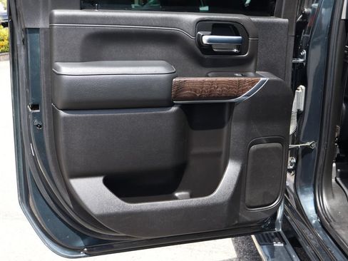 Used 2022 GMC Sierra 3500 Denali AWD/4WD image 42