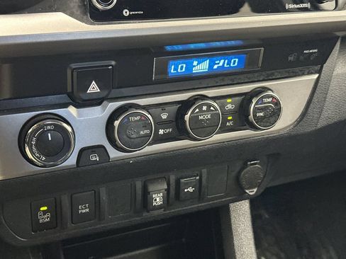 Used 2022 Toyota Tacoma SR5 w/ Technology Package AWD/4WD image 18