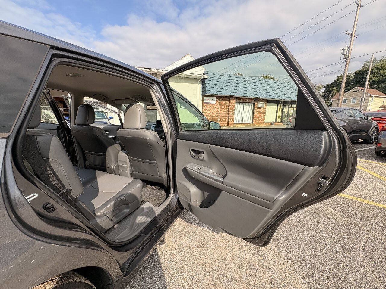 Used 2012 Toyota Prius V Five FWD image 18