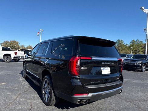 Used 2025 GMC Yukon XL Denali image 5