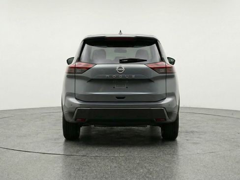 Used 2025 Nissan Rogue SV image 7