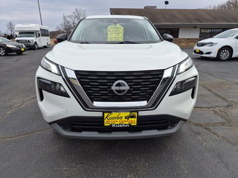 Used 2023 Nissan Rogue S image 3