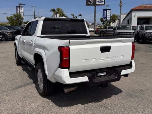 Used 2025 Toyota Tacoma SR5 RWD image 10