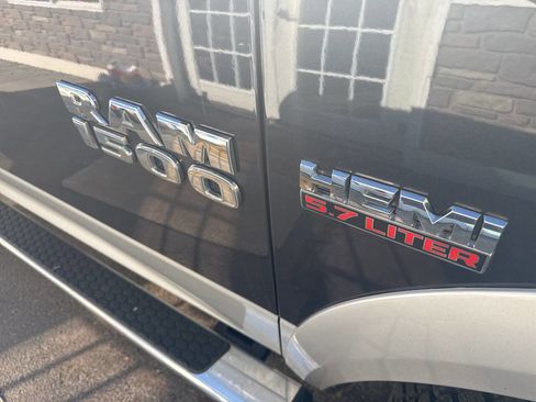 Used 2017 RAM 1500 Laramie AWD/4WD image 7