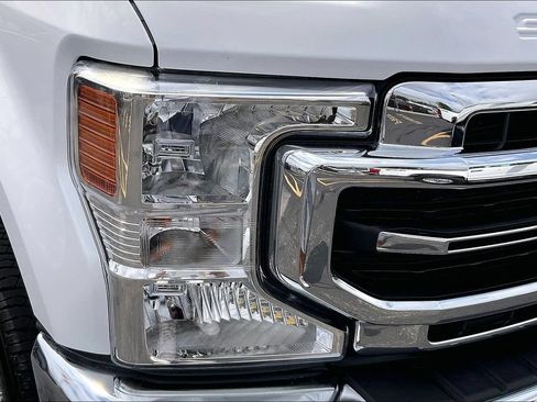 Certified 2021 Ford F250 Lariat w/ Lariat Value Package AWD/4WD image 28