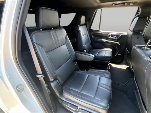 Used 2024 Chevrolet Tahoe RST w/ Luxury Package AWD/4WD image 20