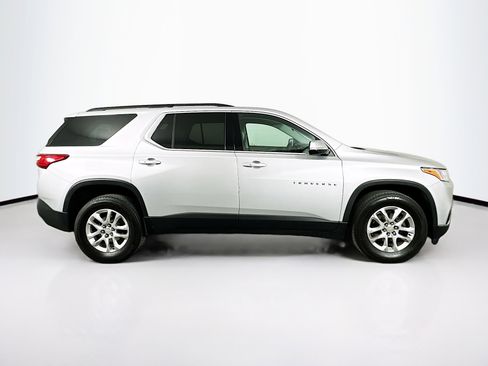 Used 2020 Chevrolet Traverse LT image 10