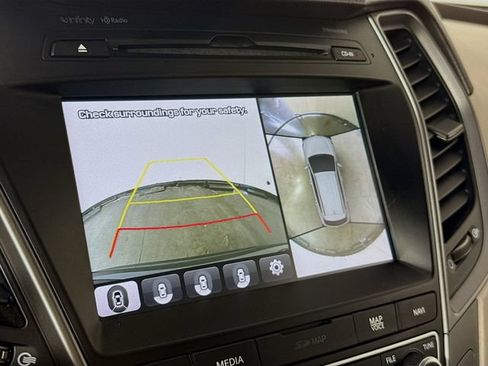Used 2018 Hyundai Santa Fe Sport w/ 2.4L Tech Package 04 AWD/4WD image 18
