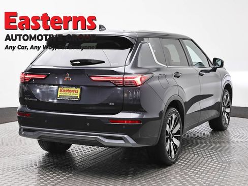 Used 2025 Mitsubishi Outlander SE AWD/4WD image 5