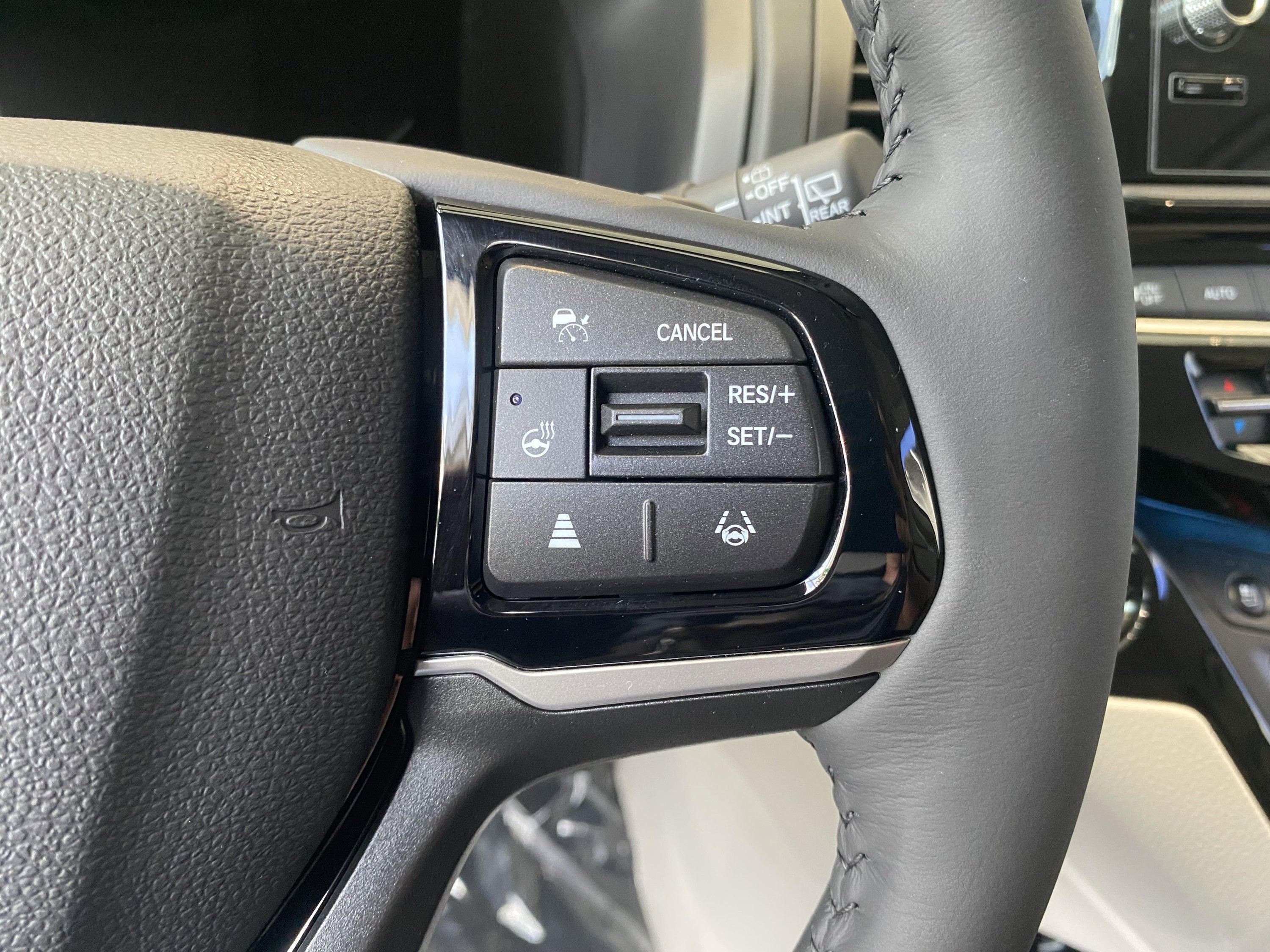 Used 2026 Honda Odyssey Elite image 32