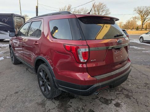 Used 2018 Ford Explorer XLT w/ Equipment Group 202A image 5