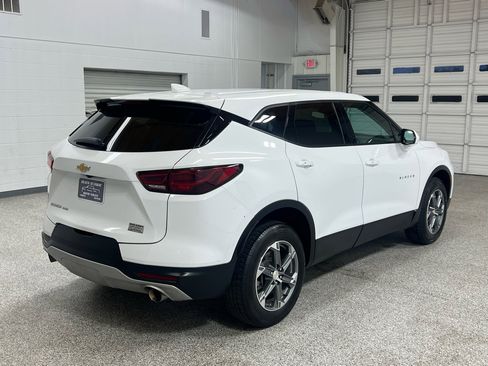 Used 2023 Chevrolet Blazer LT image 4