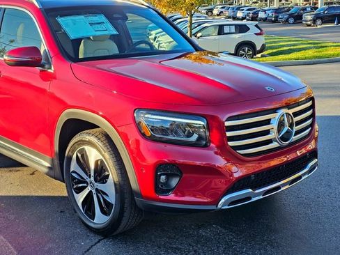 New 2026 Mercedes-Benz GLB 250 4MATIC image 2