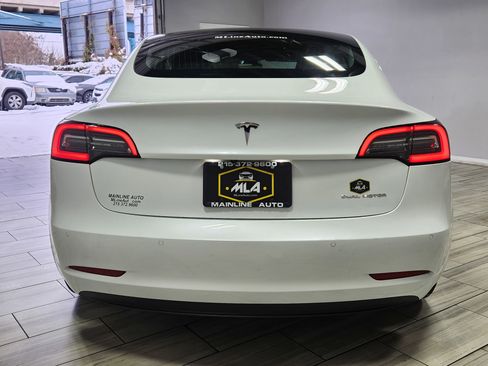 Used 2020 Tesla Model 3 Long Range image 4