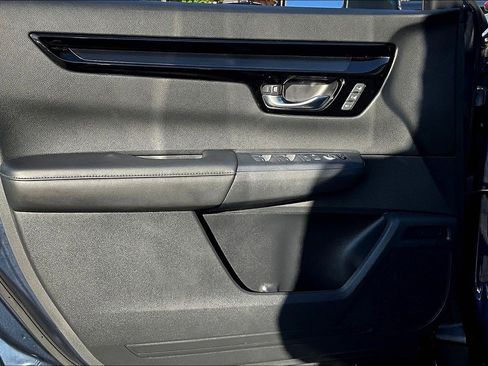 Used 2025 Honda CR-V EX-L image 18