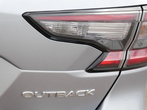 Certified 2025 Subaru Outback Limited AWD/4WD image 17