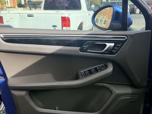 Used 2018 Porsche Macan image 6