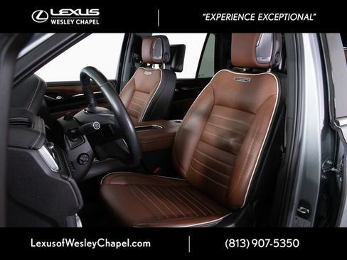Used 2023 GMC Yukon Denali Ultimate AWD/4WD image 13