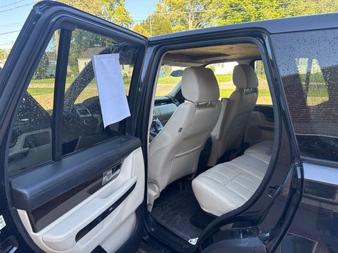 Used 2011 Land Rover Range Rover Sport HSE LUX AWD/4WD image 12