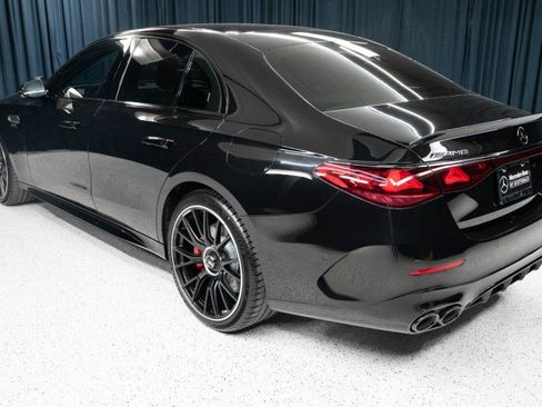 New 2026 Mercedes-Benz E 53 AMG e 4MATIC Sedan image 7