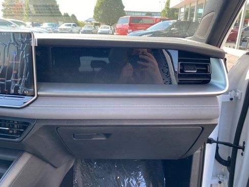 New 2025 Volkswagen Tiguan SE R-Line image 45