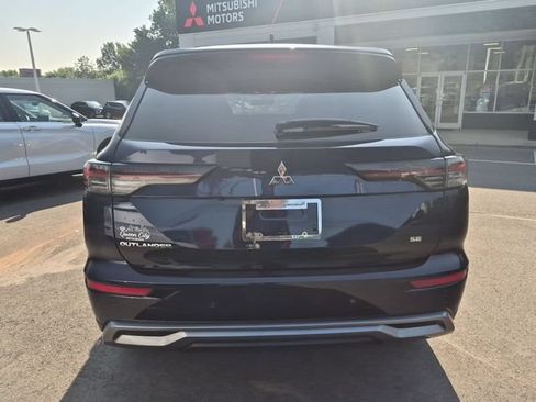 New 2026 Mitsubishi Outlander SE FWD image 4