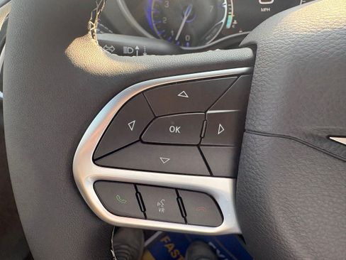 New 2027 Chrysler Pacifica Select FWD image 20