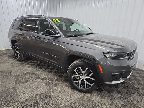 Used 2023 Jeep Grand Cherokee L Limited AWD/4WD image 7