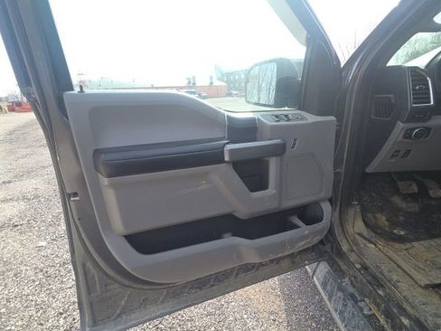 Used 2016 Ford F150 XLT w/ Equipment Group 302A Luxury image 22