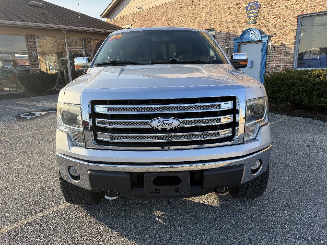 Used 2014 Ford F150 Lariat w/ Equipment Group 502A Luxury AWD/4WD image 10