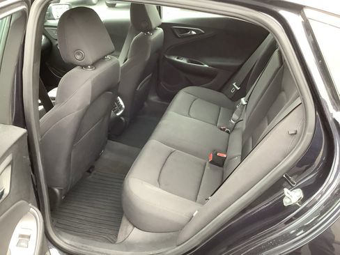 Used 2023 Chevrolet Malibu LT w/ Driver Confidence Package image 9