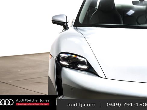 Used 2023 Porsche Taycan image 13