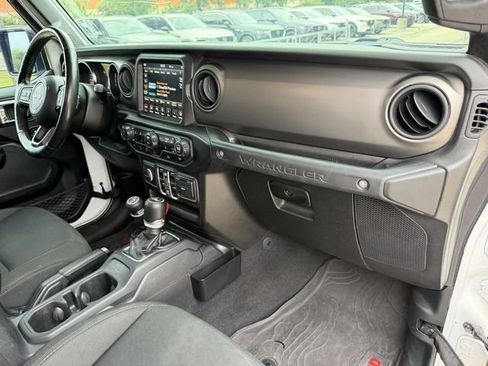 Used 2021 Jeep Wrangler Unlimited Sport AWD/4WD image 26