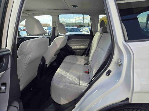 Used 2017 Subaru Forester 2.5i Premium w/ All-Weather Package image 10